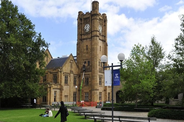 دانشگاه University of Mrlborn
